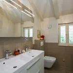 Ani Ariel Apartment